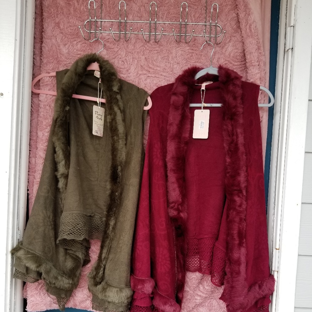 NWT Pretty Angel Olive  Fur Trim Swing Vest in OS